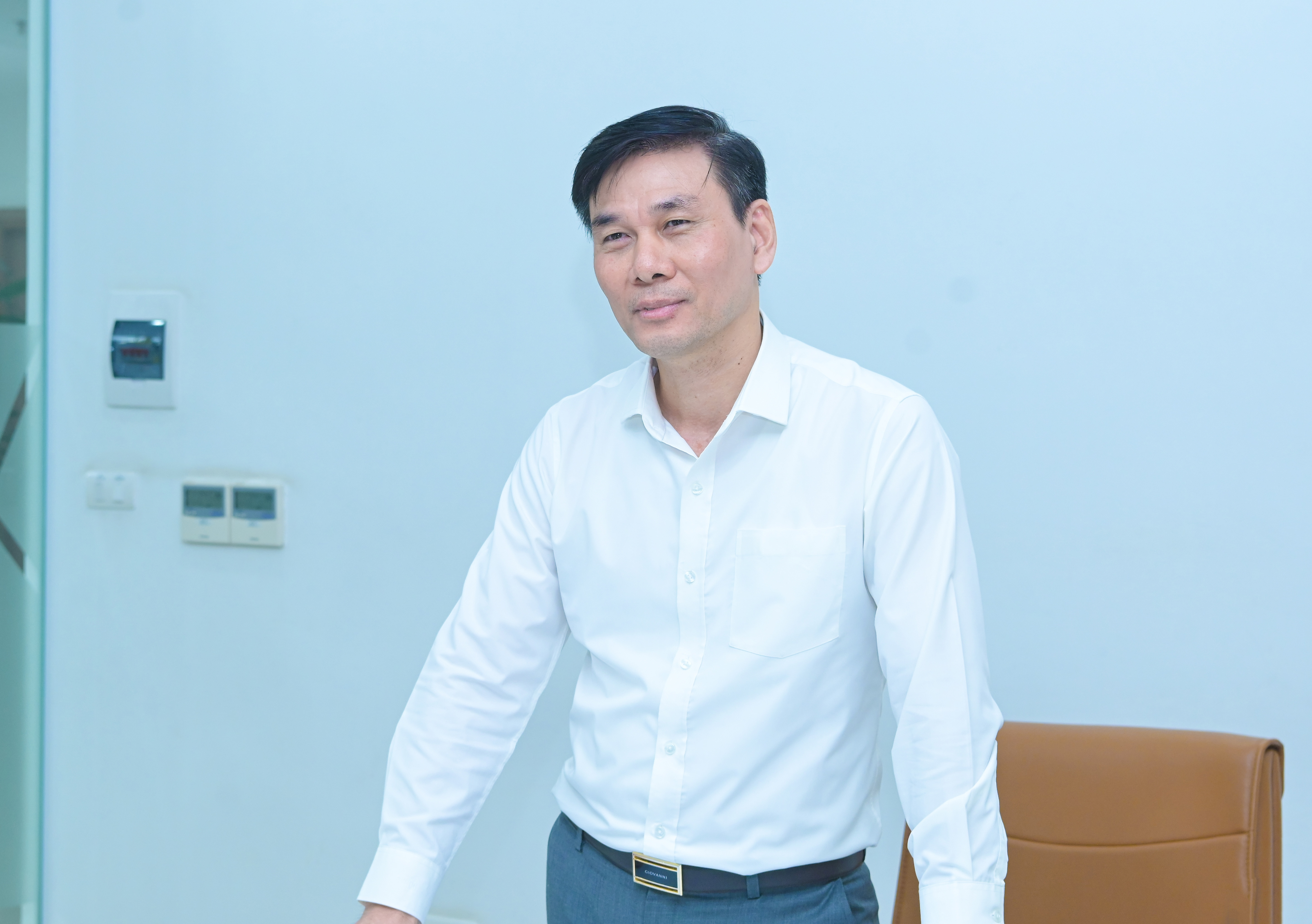 Đồng chí Nguyễn Duyên Cường phát biểu tại buổi sinh hoạt